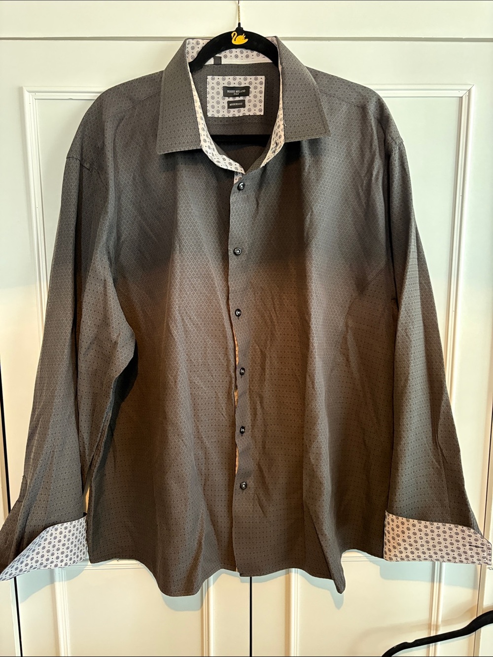 Rosso Milano  Charcoal Gray Button-Up long sleeve Shirt with Printed Contrast